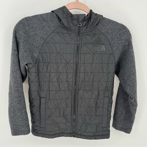 The North Face Kids Gray Puffer Jacket - Picture 1 of 13